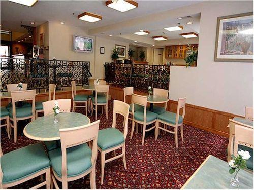 La Quinta Inn By Wyndham Austin North Restoran gambar